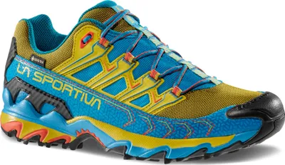 Wanderschuh "Ultra Raptor II Gtx" von La Sportiva in Gelb; Blau und Schwarz mit rutschfester Sohle.