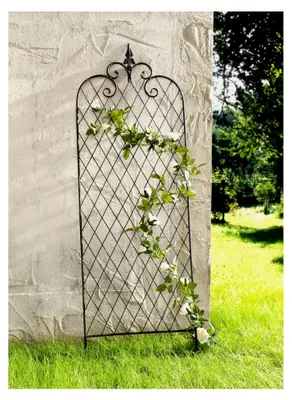 Produktbild von Filigranes Rankgitter in Rautenform aus Metall mit Antik-Optik, 45 x 115 cm