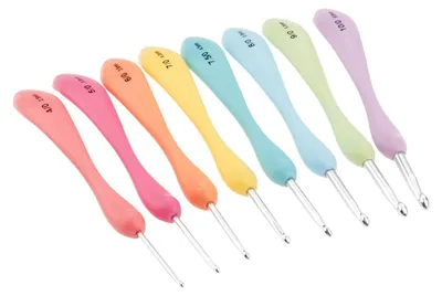 Produktbild von Set von 8 Ergonomischen Häkelnadeln mit Weichen Griffen