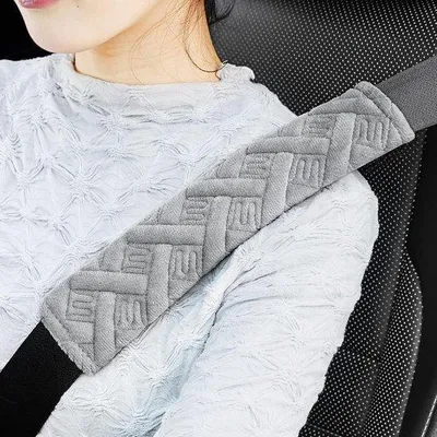 Productafbeelding van 2 stuks autogordelbeschermers, kussentjes voor meer comfort tijdens het rijden, beschermhoezen voor autogordels, schoudergordelbeschermers, bevestigingskussentjes voor auto-interieuraccessoires (grijs)