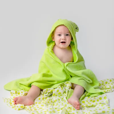 Produktbild von Milk&Moo Cacha Frog Baby Kapuzenbadetuch aus Samt, extra weiche, leichte, saugfähige und langlebige Textur, für Neugeborene und Kinder von 0-2 Jahren, grün, XL, 70x120cm
