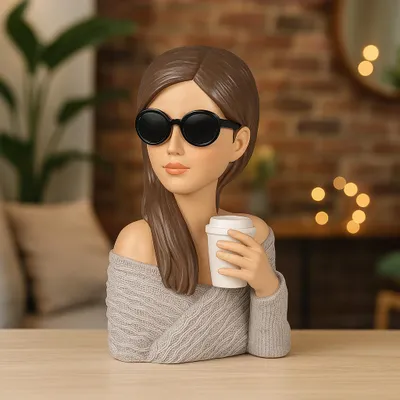 Produktbild von Deko Büste Dame mit Kaffeebecher und Sonnenbrille H. 25cm Formano