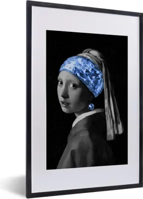 Produktbild von MuchoWow® Gerahmtes Poster Mädchen mit Perlenohrring - Johannes Vermeer - Blau 40x60 cm - Poster mit Schwarzem Bilderrahmen Wandposter Rahmen Foto Bilder - Poster in Rahmen