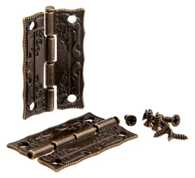 Immagine prodotto di 2 serrature a ghiera antiche, adatte per mobili, armadi, scatole da gioielli. Realizzate in bronzo anticato, dimensioni 68x58 mm. Materiale: lega di zinco