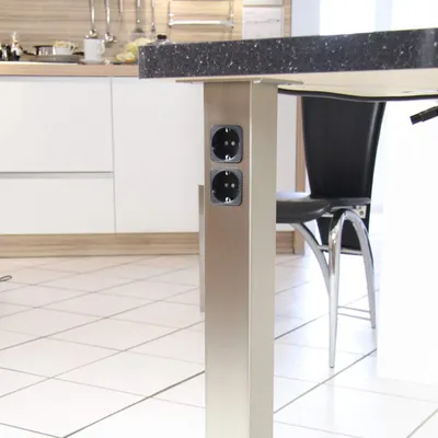 Produktbild von Stützfuß 70 x 70 mm Länge 870 mm Edelstahloptik m. Steckdosen Tischfuß Tischbein Möbelbein Möbelfuß SOTECH