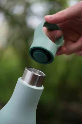 Immagine prodotto di Bottiglia termica Loop da 500 ml in acciaio, verde / Joseph Joseph