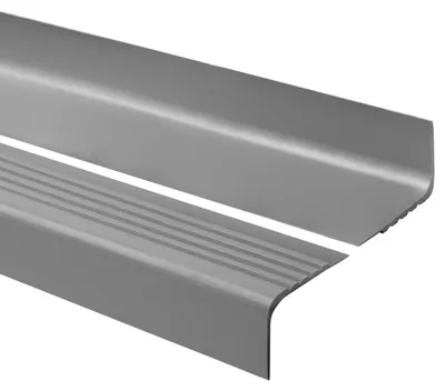 Produktbild von Treppenkantenprofil 50x45 mm, Treppenprofil PVC für Treppenstufen, Treppenkantenschutz mit Rillen, Antirutsch, RO, dunkelgrau, 150 cm  - Quest