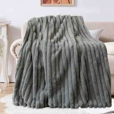 Produktbild von Plüsch Kuscheldecke - Weiche Flauschige Decke Gemütlich Kuscheldecke Flauschig für Sofas, Kunstpelz Werfen Decke Warm Blanket für Sofas Couch Bett, Dunkelgrau, 160x200cm