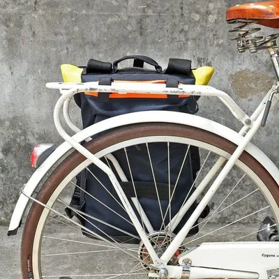 Produktbild von Famanu Rucksack für Fahrradtaschen - Wasserdicht, Laptopfach, Schwarz