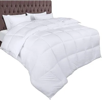Produktbild von PromoHome® Microfaser Bettdecke 140x200 cm – Weich und Warm Winterbettdecke, 4-Jahreszeiten, Anti-Allergie