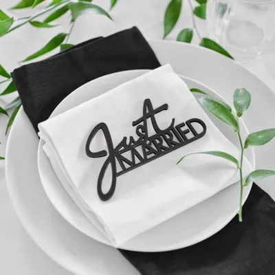 Produktbild von 6 Hochzeit Schwarz-Weiß Just Married Holzausschnitte