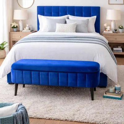Imagen del producto de Hanah Home, otomana de alta calidad (color azul saxo) fabricada con melamina al 100%, con dimensiones de 90x46x35 cm y rellena con espuma de 18D