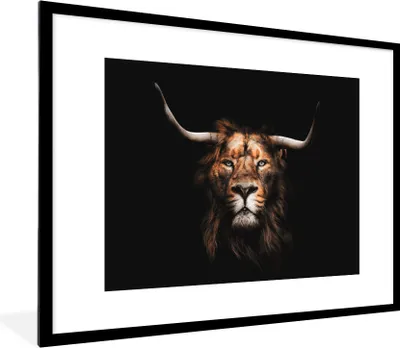 Produktbild von MuchoWow® Gerahmtes Poster Löwe - Schottischer Highlander - Schwarz 80x60 cm - Poster mit Schwarzem Bilderrahmen Wandposter Rahmen Foto Bilder - Schlafzimmer-Dekorationen - Fotoposter