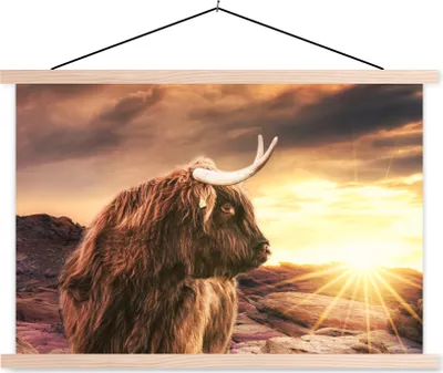 Produktbild von MuchoWow® Textilposter Schottisches Hochlandrind - Sonne - Horizont - Kuh - Tiere 120x80 cm mit holzfarbenen Rahmen - Aufhängeset