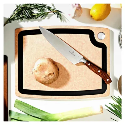 Produktbild von Gourmet Schneidebrett mit Saftrille, 38 x 28 x 1 cm