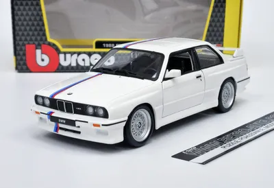 Produktbild von BMW M3 (E30) 1986 1:24 Modell Bburago 21100 weiß