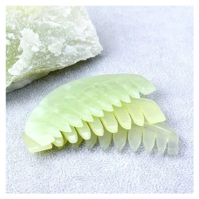 Produktbild von Gua Sha Kamm aus natürlichem Jade für Kopf- und Körperpflege