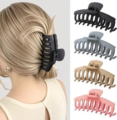 Produktbild von Unyqoos® Rutschfeste große Haarspangen 11 cm – 4er-Set für dickes Haar, mit verstärktem Federmechanismus, matte Farben Schwarz/Hellbraun/Graublau/Rosa