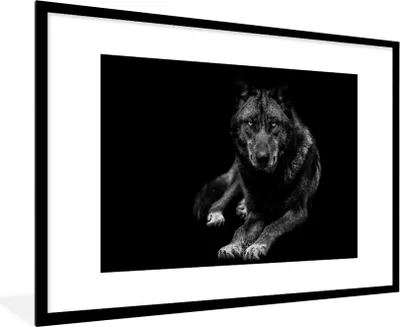 Produktbild von MuchoWow® Gerahmtes Poster Tiere - Wolf - Schwarz - Weiß - Porträt 90x60 cm - Poster mit Schwarzem Bilderrahmen Wandposter Rahmen Foto Bilder - Wanddekoration - Fotos