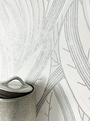 Produktbild von NEWROOM Tapete Gorana White Silver Weiß Vliestapete - Modern Blätter Linien  Germany