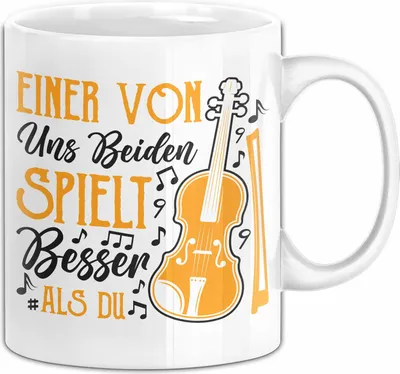 Produktbild von Bass Tasse Geschenk Spruch Für Schlagzeug-Spieler Einer Von Uns Beiden Spielt Besser Als Du Becher (Weiß)
