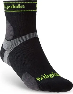 Produktbild von Bridgedale Trail Run UltraLight T2 Merino Sport 3/4 Crew Farbe: schwarz / Bekleidung Größe: M