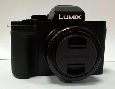 Produktbild von Panasonic Lumix DC-G100D schwarz + H-FS 12-32