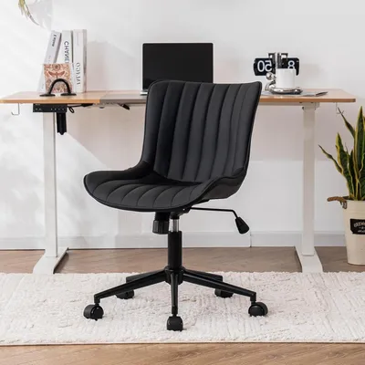 Imagen del producto de Silla de escritorio ergonómica negra, tapizada en cuero sintético (PU), con asiento acolchado y alta capacidad de carga