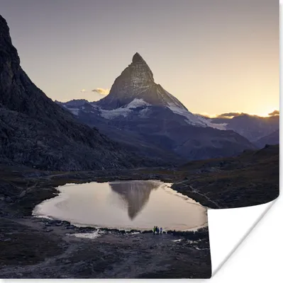 Produktbild von MuchoWow® Poster Das Matterhorn und der Riffelsee bei Sonnenaufgang in der Schweiz 50x50 cm - Wohnzimmerdekoration