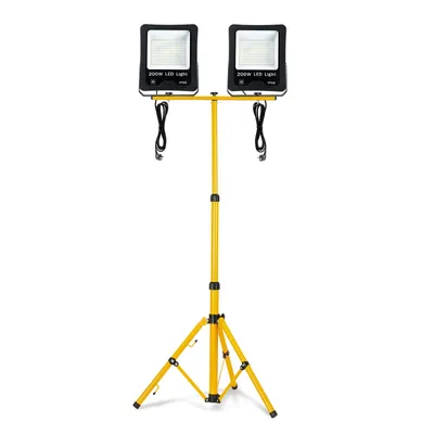 Produktbild von YARDIN 2x 200W naświetlacz LED super jasny naświetlacz IP66 wodoodporny naświetlacz LED 3000 kelwinów ciepły biały naświetlacz zewnętrzny naświetlacz reflektor światło z 150cm żółtym statywem teleskopowym do naświetlacza LED
