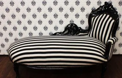 Produktbild von Casa Padrino Barock Chaiselongue Schwarz/Weiß Streifen / Schwarz - Barock Recamiere