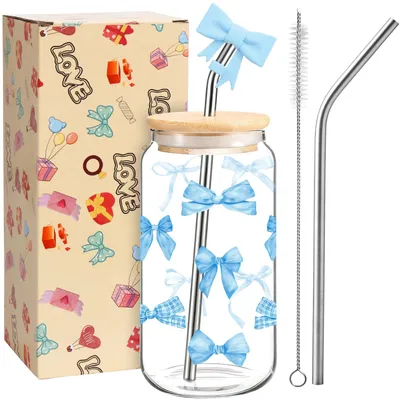 Produktbild von Glas-Trinkbecher mit Deckel und Strohhalm - Mit Schleifen-Motiv - Für Bubble Tea und Matcha - Rosa