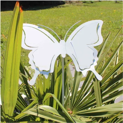 Produktbild von Schmetterling Gartenstecker L88cm Blumenstecker Gartendeko Edelrost oder weiß, Farbe:weiß