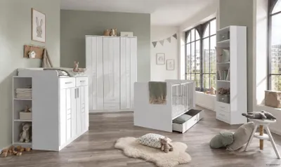 Produktbild von komplett Babyzimmer Bela "Borkum" 7 teiliges Komplett Set mit Softclose in Weißeiche und Leinenweiß, Babyzimmermöbel komplett, KI-generiertes Bild