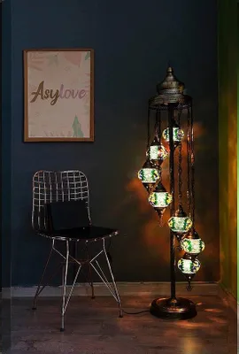 Produktbild von Handgefertigte türkische Stehlampe mit 7 bunten Glaskugeln – orientalische Mosaik-Lampe in grün