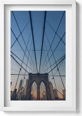 Produktbild von Architektur Brooklyn Bridge in London– Wandbild mit Rahmen – Gerahmtes Bild  – Wanddekoration – 40x60 cm – Weiß