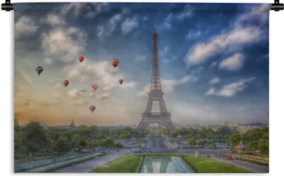 Produktbild von MuchoWow® Wandteppich Wandbehang Der Eiffelturm mit Heißluftballons im Hintergrund über Paris 60x40 cm Tapisserie Dekoration Wandtuch - Wanddekorationen
