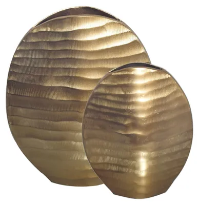 Zwei goldene Vasen in Eiformen mit welligem Oberflächenmuster in Gesamtansicht.