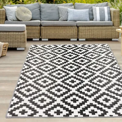 Produktbild von Robuster Ethno-Outdoor-Teppich in Schwarz Größe - 150 x 220 cm