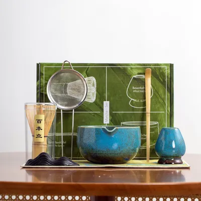 Immagine prodotto di Set da tè Matcha, 8 pezzi, blu: ciotola in Vetroceramica, frusta in bambù, setaccio, cucchiaino, portacucchiaino