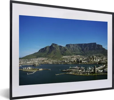 Produktbild von MuchoWow® MuchoWow® Gerahmtes Poster Kapstadt mit dem Tafelberg im Hintergrund 40x30 cm - Poster mit zchwarzem Bilderrahmen - Bilderrahmen - Poster im Rahmen