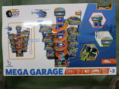 Image de Mega Garage Pour Véhicules Urbains, Avec Éclairage Et Effets Sonores
