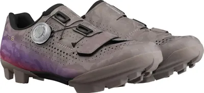 Image de Chaussures de vélo de gravel Shimano RX600W, violet