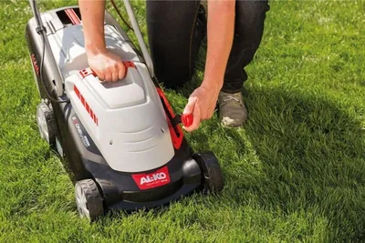 Produktbild von AL-KO Comfort 34 E, Schieberasenmäher, 34 cm, 300 m², 28 - 68 mm, 37 l, 4 Rad/Räder