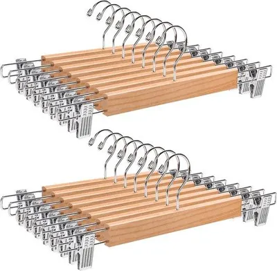 Productafbeelding van Famanu set van 20 houten kledinghangers met antislipclips en draaibare haken