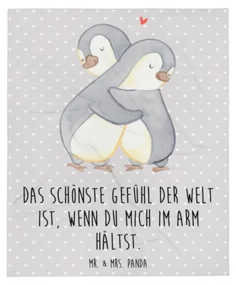 Produktbild von Mr. & Mrs. Panda Bettdecke Pinguine Kuscheln - Grau Pastell - Geschenk, Sofaüberwurf, Valentinstag, Kuscheldecke, Hochzeitstag, für Freundin, Schlafdecke, Frauen, Decke