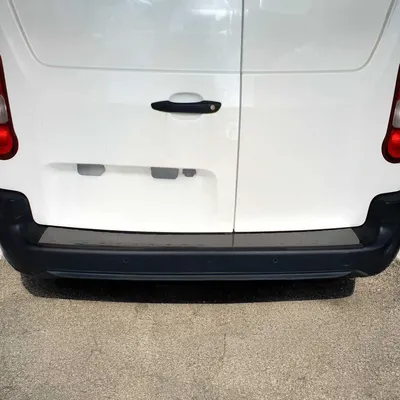 Zdjęcie produktu dla Zderzak ochronny do Toyota Proace City 2019-2024 ciemny chrom