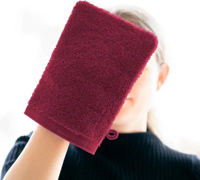 Zdjęcie produktu dla ręczniki etérea z serii Avelie 15x21 cm rękawica do prania Bordeaux