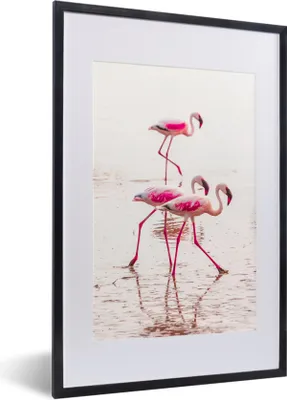 Produktbild von MuchoWow® MuchoWow® Gerahmtes Poster Rosa Flamingos im Wasser vor Kenia 40x60 cm - Poster mit zchwarzem Bilderrahmen - Poster in Rahmen
