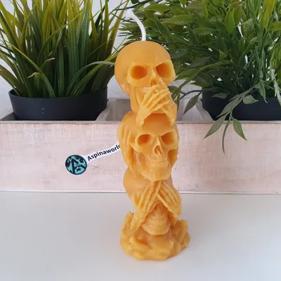 Produktbild von Totenkopf Kerze 13 cm 100% Bienenwachs Kerze